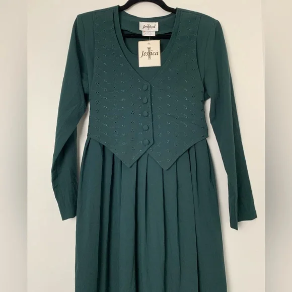 SOLD‼️BNWT Vintage Jessica Green Eyelet Vest Dress - Picture 5 of 8